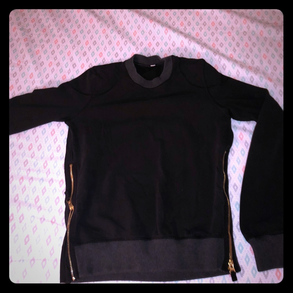 LULULEMON SWEATER